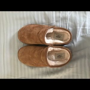 Classic Water Resistant Ugg Slippers (NWOT)